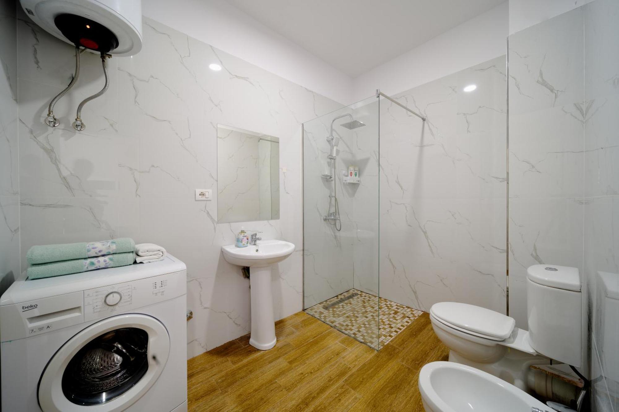 Apartamente Tiranë Phòng bức ảnh